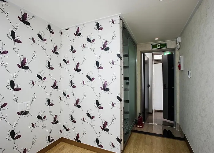 Myeongdong Ecohouse 4*