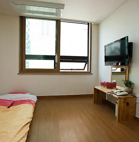 Gasthof Myeongdong Ecohouse 4*