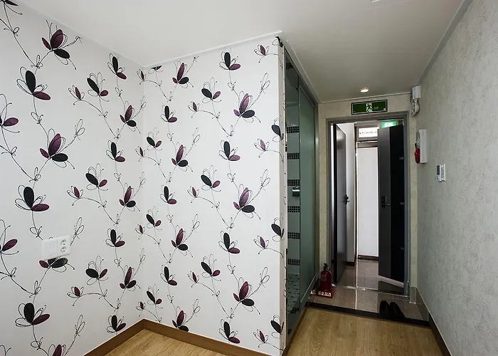 Myeongdong Ecohouse 4*