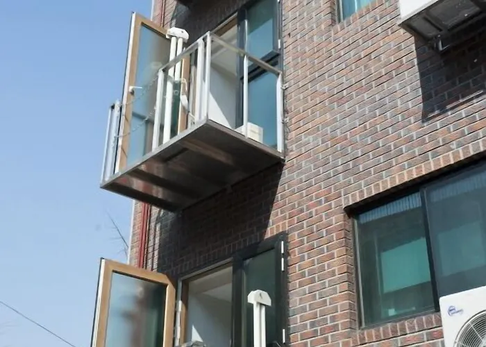 Gasthof Myeongdong Ecohouse 4*